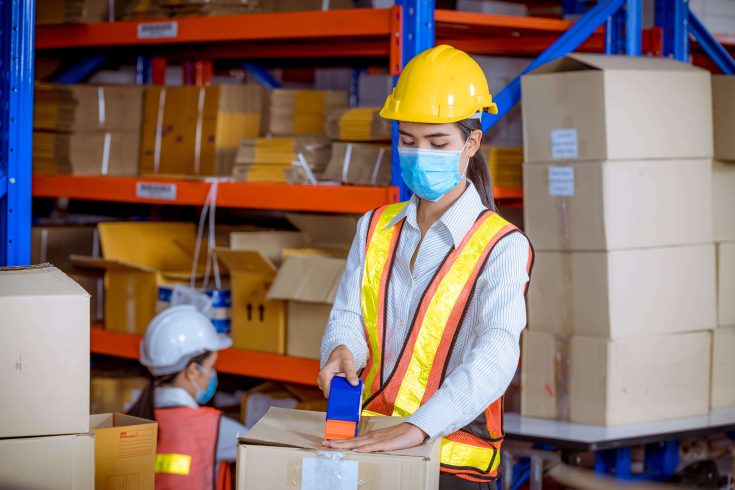 Logistica Farmaceutica Como Fazer 735x490 1